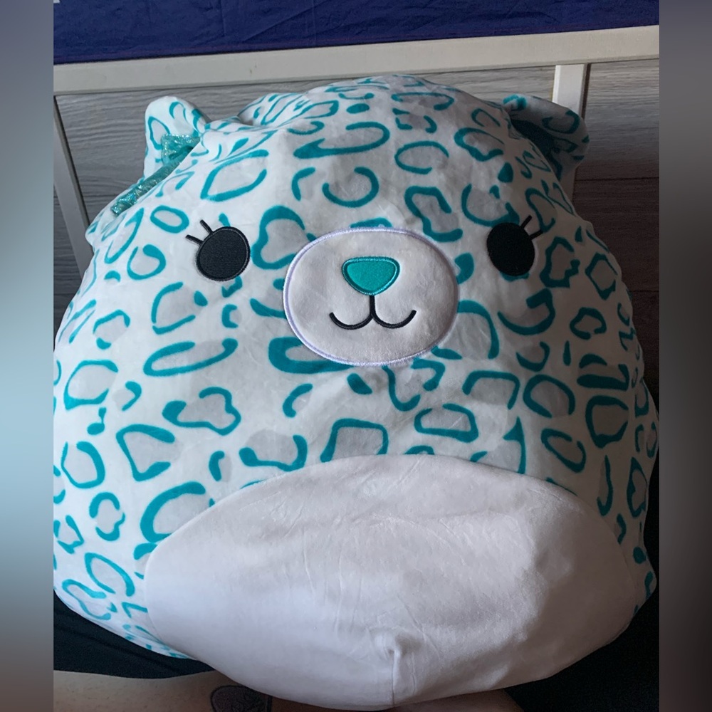 Squishmallow Toni the Leopard